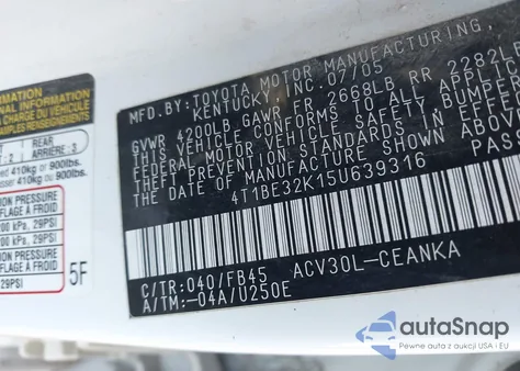 2005 Toyota Camry Le z USA, uszkodzony, nr VIN 4T1BE32K15U639316